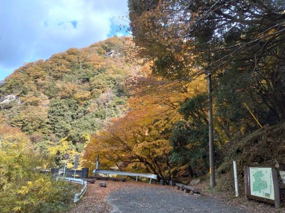 通天橋のたもと